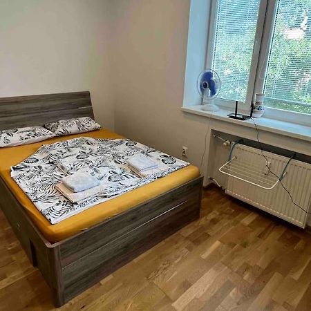 Brand New Apartment In The Heart Of Bratislava Extérieur photo