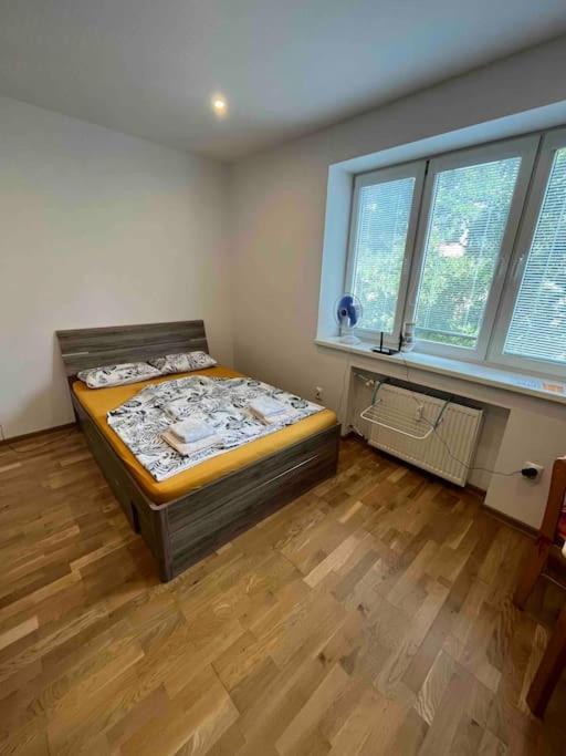 Brand New Apartment In The Heart Of Bratislava Extérieur photo